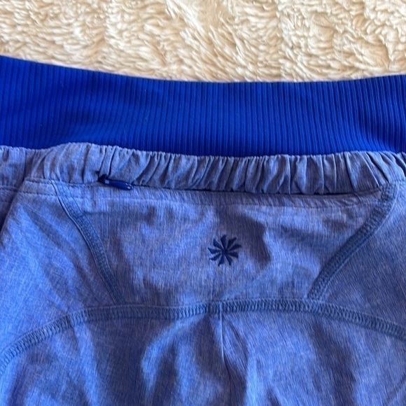 ATHLETA Cobalt Blue Allegro Drawstring Rushed Capri Pants Size 2 ? - Picture 7 of 12